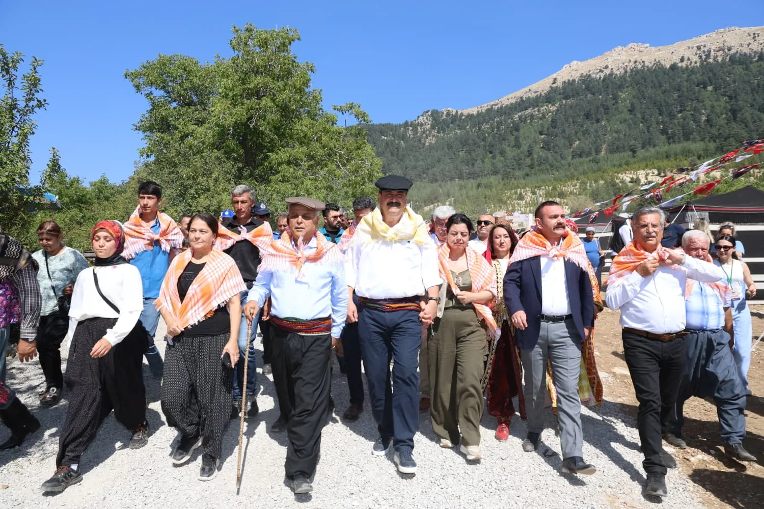 BÖLGENİN EN BÜYÜK YÖRÜK KÜLTÜRÜ BULUŞMASI TOROSLAR’DA YAPILDI
