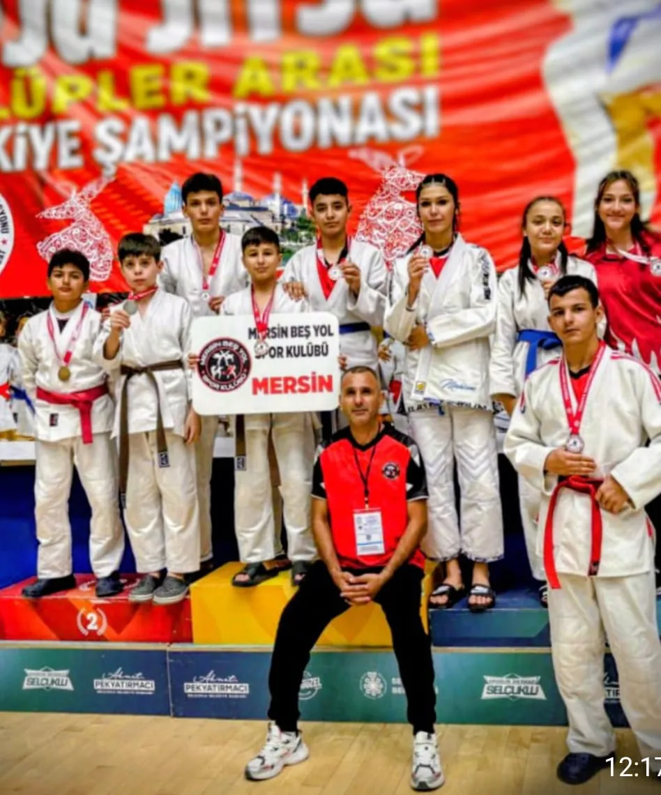 MERSİN BEŞYOL, JİU-JİTSU’DA  4 ALTIN MADALYA KAZANDI