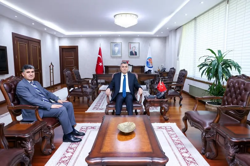 VALİYE  KAYMAKAMDAN VEDA ZİYARETİ