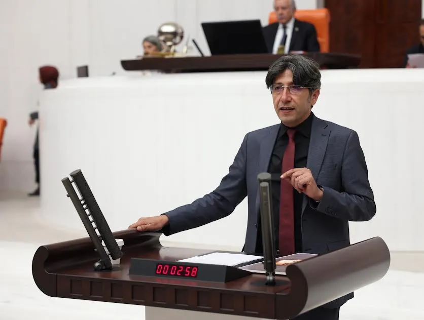 ALİ BOZAN “TARSUS’A ‘İL’ STATÜSÜ VERİLMELİ” 